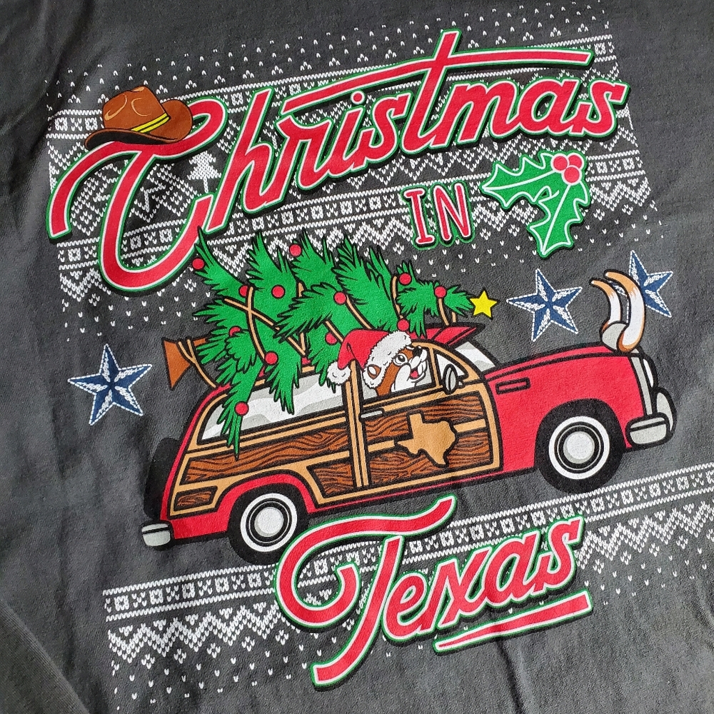 Buc-ees Christmas in Texas Long Sleeve Graphic Shirt. Sz Large